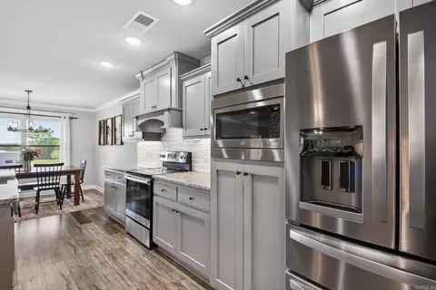 Kitchen - 16 Cimarron Cir, Cabot, AR 72023 photo 3 of 8