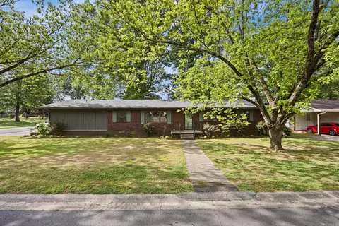 1414 Holloway St, Morrilton, AR 72110