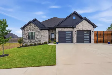 105 Sycamore Springs Dr, Conway, AR 72034