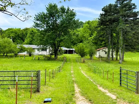 227 Cedar Creek Rd, Marshall, AR 72650