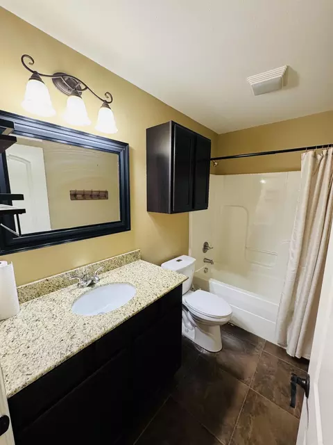Bath - 3092 Glasgow, Benton, AR 72015 photo 1 of 1