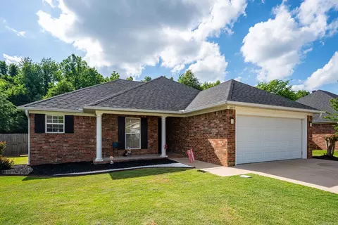 1055 French Dr, Conway, AR 72034