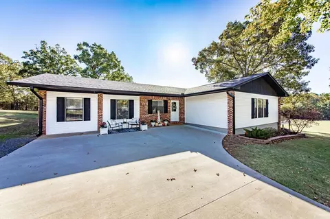 229 Richard St, Clinton, AR 72031