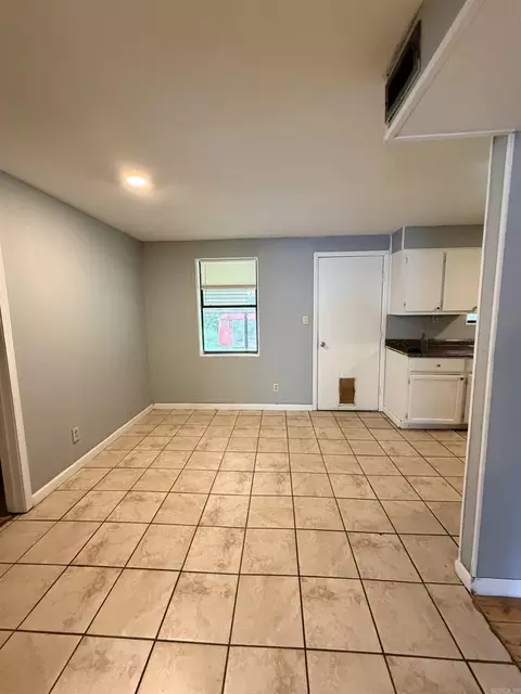 Dining - 226 Walden, Benton, AR 72015 photo 1 of 1