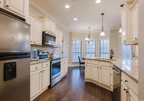 Kitchen - 10676 Hinds Rd, Benton, AR 72019 photo 1 of 2