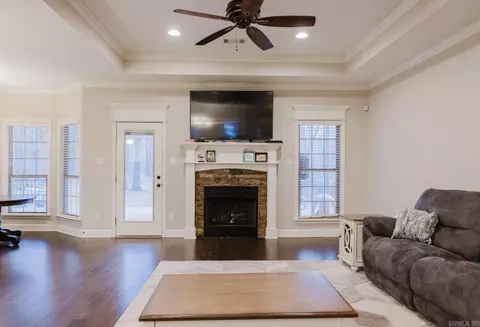 Living - 10676 Hinds Rd, Benton, AR 72019 photo 2 of 2