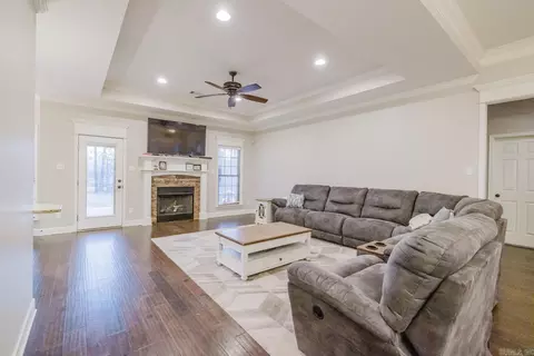 Living - 10676 Hinds Rd, Benton, AR 72019 photo 1 of 2