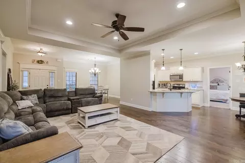 Entry Way - 10676 Hinds Rd, Benton, AR 72019 photo 1 of 2