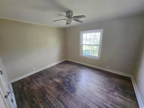 Bedroom - 933 Skipper Bridge Rd, Dermott, AR 71638 photo 2 of 3