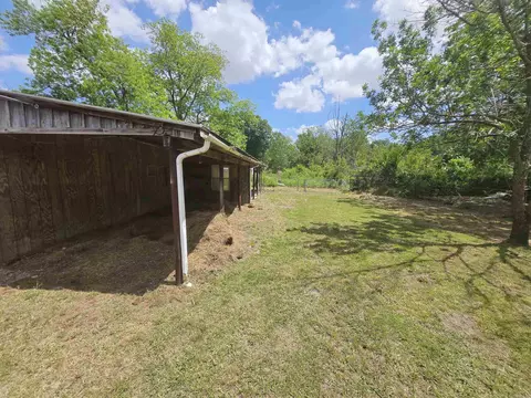 Exterior - 933 Skipper Bridge Rd, Dermott, AR 71638 photo 7 of 7