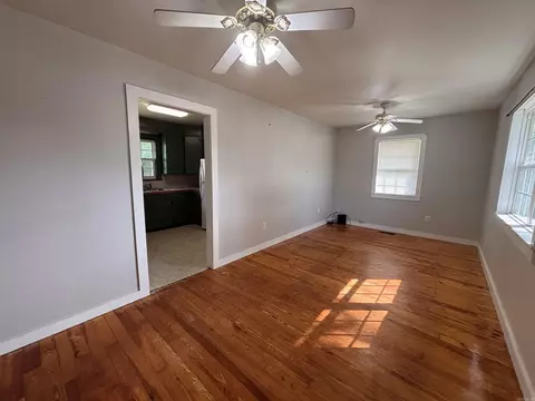Living - 6468 Congo Rd, Benton, AR 72019 photo 3 of 4