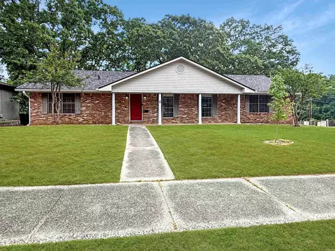 4400 Arlington Dr, North Little Rock, AR 72116