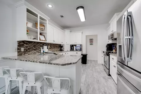 Kitchen - 39 Linda Cir, Greenbrier, AR 72058 photo 1 of 4