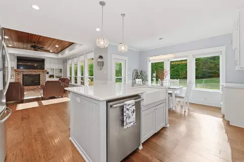 Kitchen - 4051 Harrison Rd, Benton, AR 72019 photo 4 of 8