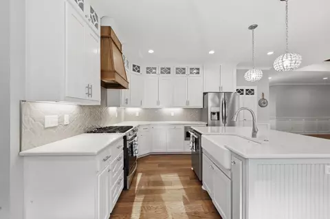 Kitchen - 4051 Harrison Rd, Benton, AR 72019 photo 3 of 8