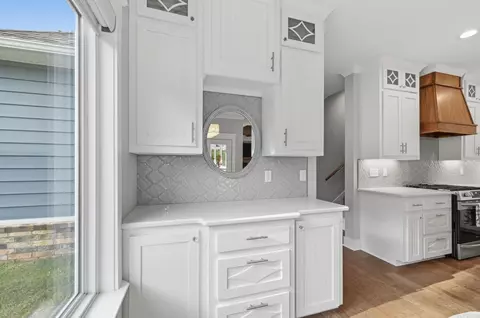 Kitchen - 4051 Harrison Rd, Benton, AR 72019 photo 7 of 8