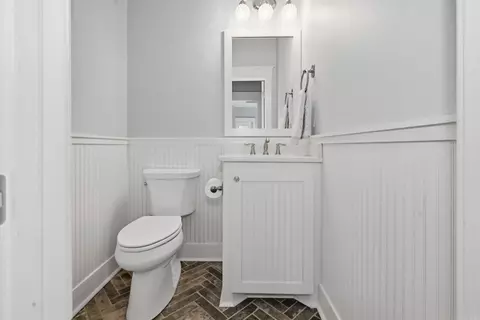 Bath - 4051 Harrison Rd, Benton, AR 72019 photo 6 of 10