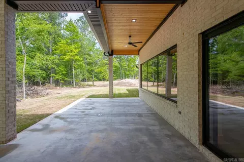 Exterior - 1054 Sungate Dr, Alexander, AR 72002 photo 6 of 14