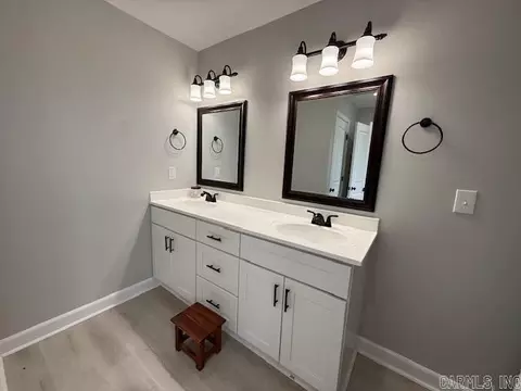 Bath - 34 Ranger Rd, Edgemont, AR 72044 photo 1 of 5