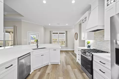 Kitchen - 12 Denali Ln, Cabot, AR 72023 photo 6 of 6