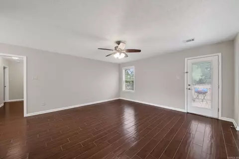 Living - 25 Highplains Dr, Cabot, AR 72023 photo 4 of 4