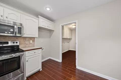 Entry Way - 25 Highplains Dr, Cabot, AR 72023 photo 4 of 7