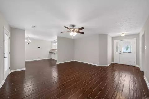 Living - 25 Highplains Dr, Cabot, AR 72023 photo 2 of 4