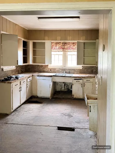 Kitchen - 1707 S Oak St, Pine Bluff, AR 71601 photo 1 of 2