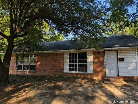 Exterior - 1707 S Oak St, Pine Bluff, AR 71601 photo 4 of 6