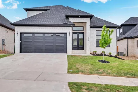 146 Fletcher Ridge Dr, Little Rock, AR 72223