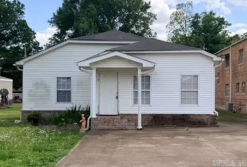 121 Oak St, Tyronza, AR 72386