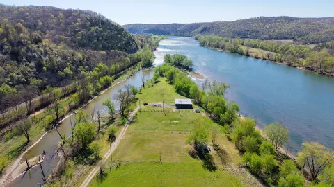930 White River Run, Guion, AR 72540