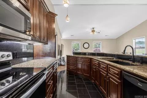 Kitchen - 114 Jamie Ln, Beebe, AR 72012 photo 3 of 4