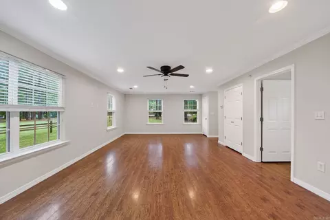 Living - 95 Springwood Ct, Cabot, AR 72023 photo 10 of 10