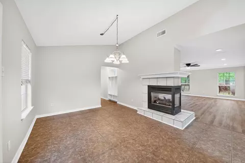 Living - 95 Springwood Ct, Cabot, AR 72023 photo 7 of 10