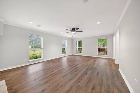 Living - 95 Springwood Ct, Cabot, AR 72023 photo 3 of 10