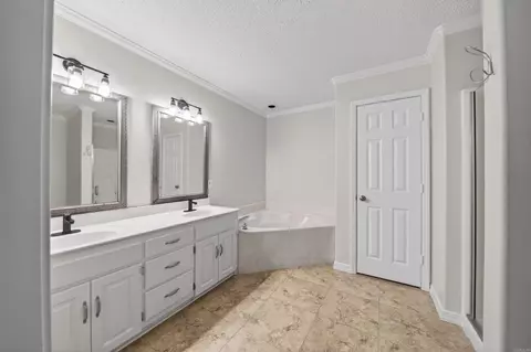 Bath - 95 Springwood Ct, Cabot, AR 72023 photo 2 of 5