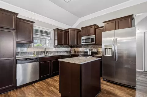 Kitchen - 8007 N Haven Dr, Alexander, AR 72002 photo 1 of 2