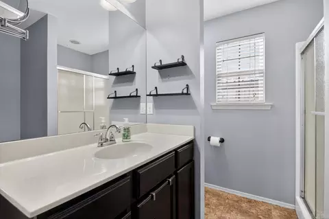 Bath - 8007 N Haven Dr, Alexander, AR 72002 photo 3 of 4