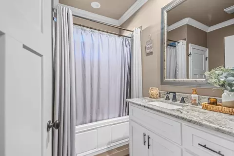 Bath - 2319 Abigail Dr, Bryant, AR 72019 photo 3 of 3