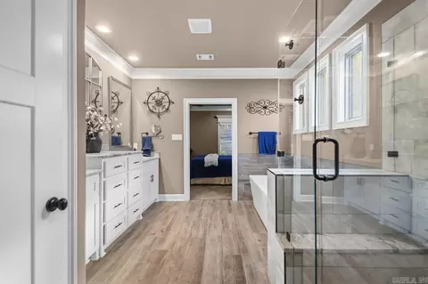 Bath - 2319 Abigail Dr, Bryant, AR 72019 photo 2 of 3
