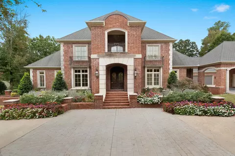 67 Sologne Cir, Little Rock, AR 72223