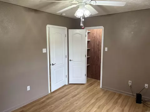 Bedroom - 1660 Nighthawk Cir, Conway, AR 72034 photo 3 of 5