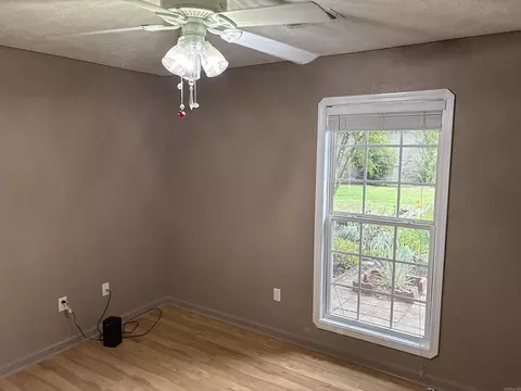 Bedroom - 1660 Nighthawk Cir, Conway, AR 72034 photo 2 of 5