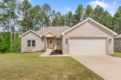 18508 Parkway Pines Dr, Bauxite, AR 72011