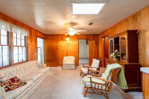 Living - 404 W Curran St, Des Arc, AR 72040 photo 8 of 8