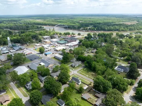 View/Area - 404 W Curran St, Des Arc, AR 72040 photo 2 of 5