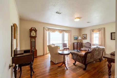 Living - 404 W Curran St, Des Arc, AR 72040 photo 1 of 8