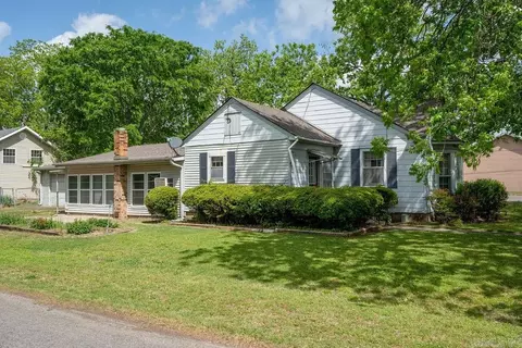 Exterior - 404 W Curran St, Des Arc, AR 72040 photo 6 of 7