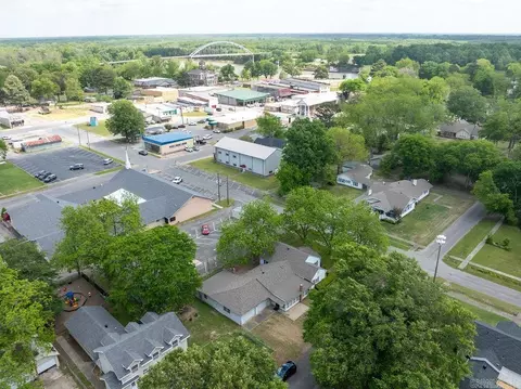 View/Area - 404 W Curran St, Des Arc, AR 72040 photo 5 of 5